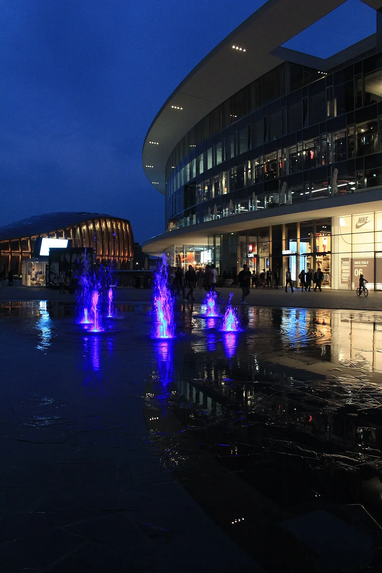Piazza Gae Aulenti