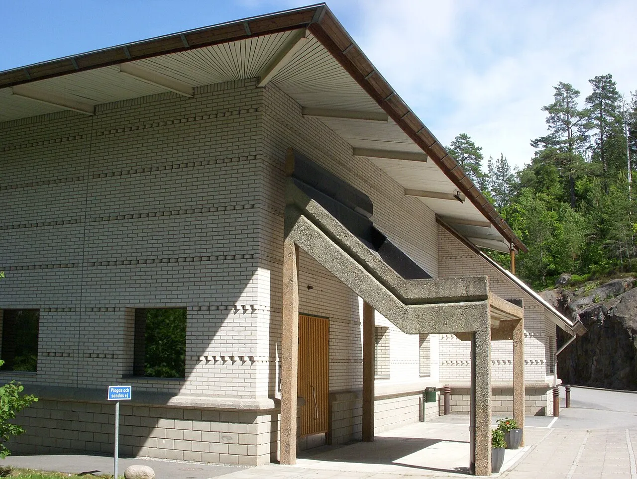 Vårby gårds kyrka