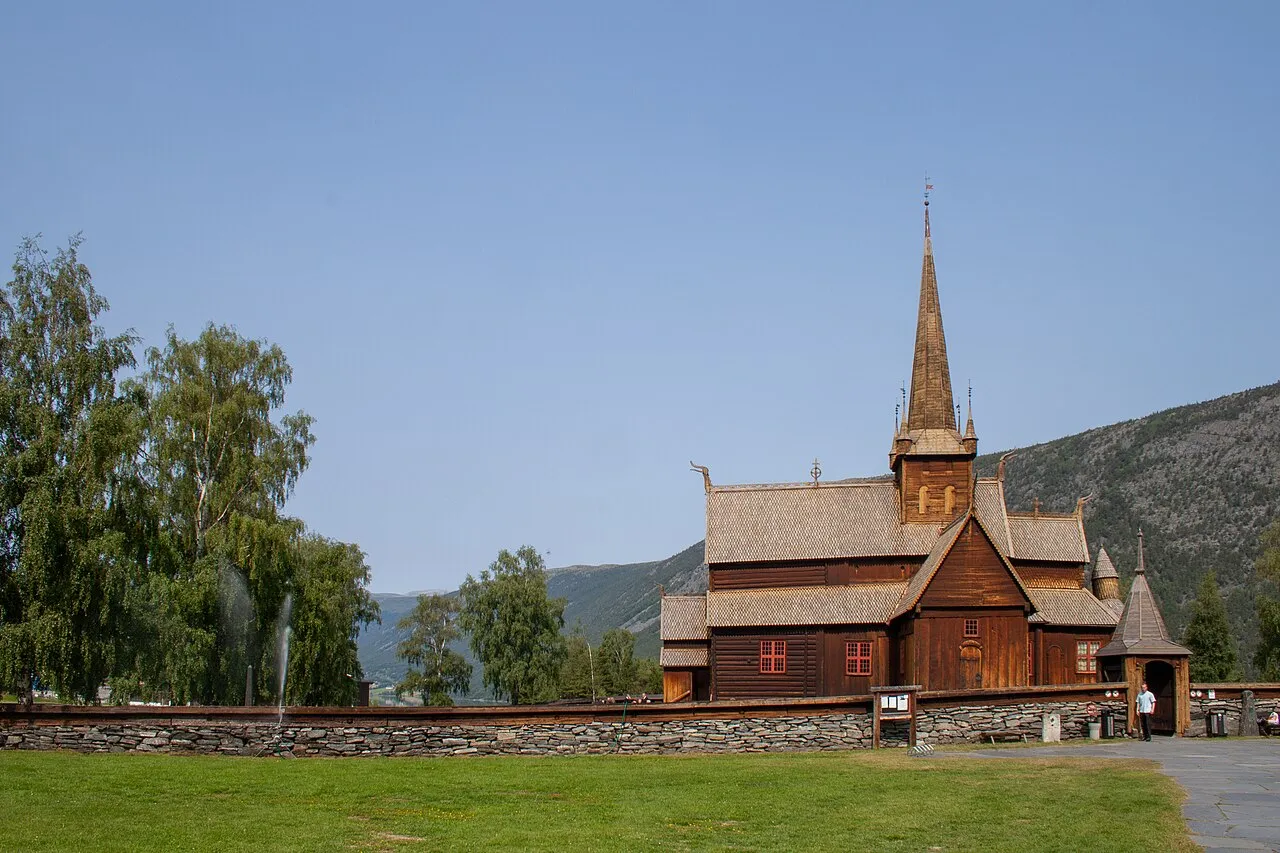 Lom stavkyrkje