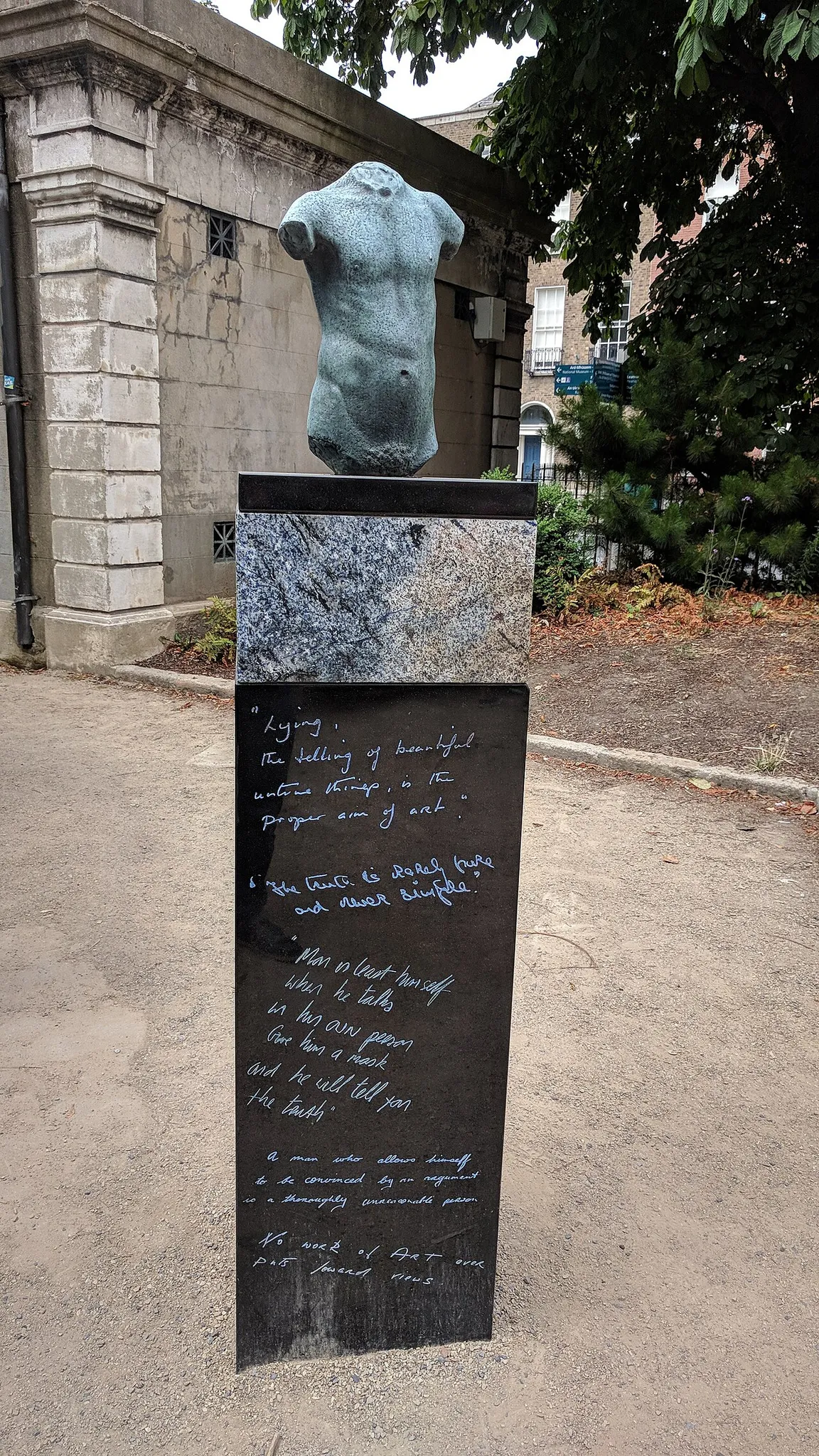Oscar Wilde Memorial