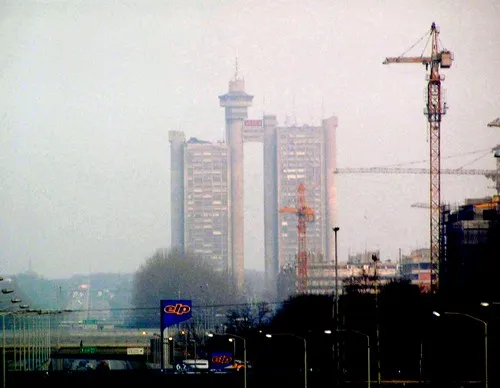 Western City Gate (Genex Tower)
