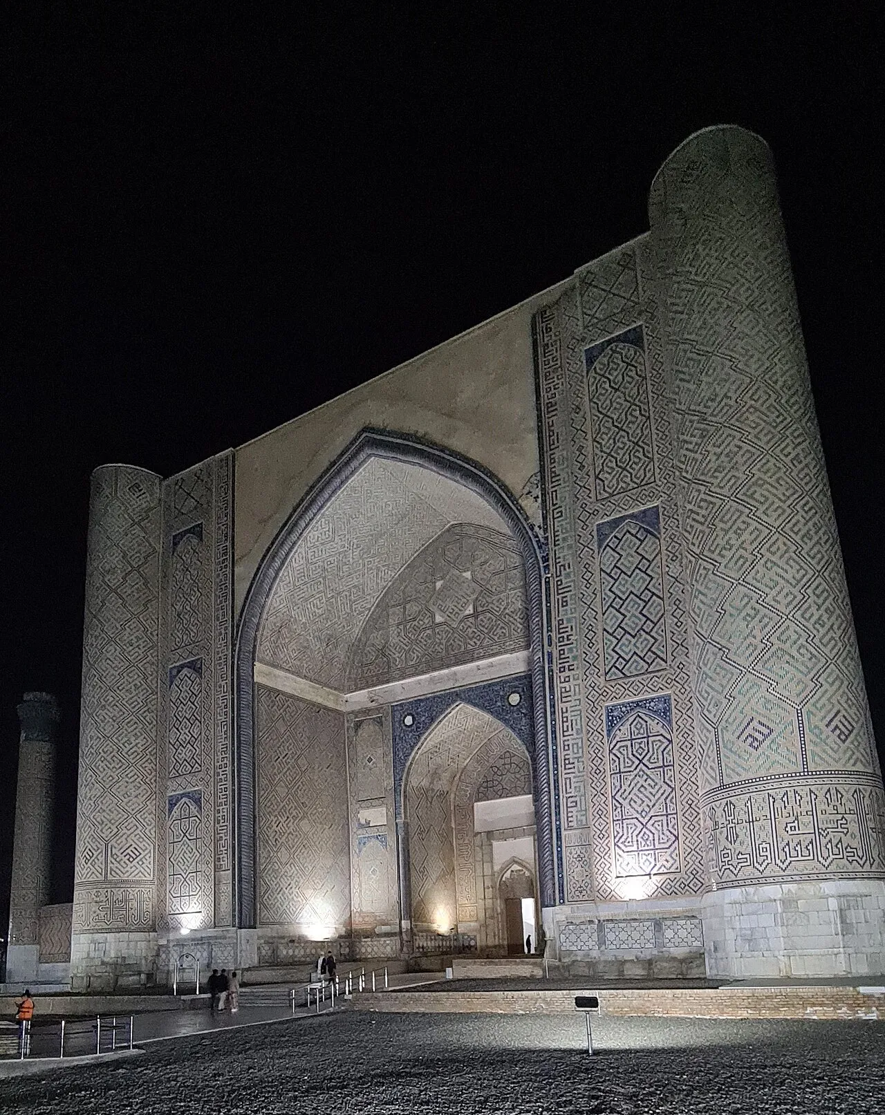 Bibi-Khanym Mosque