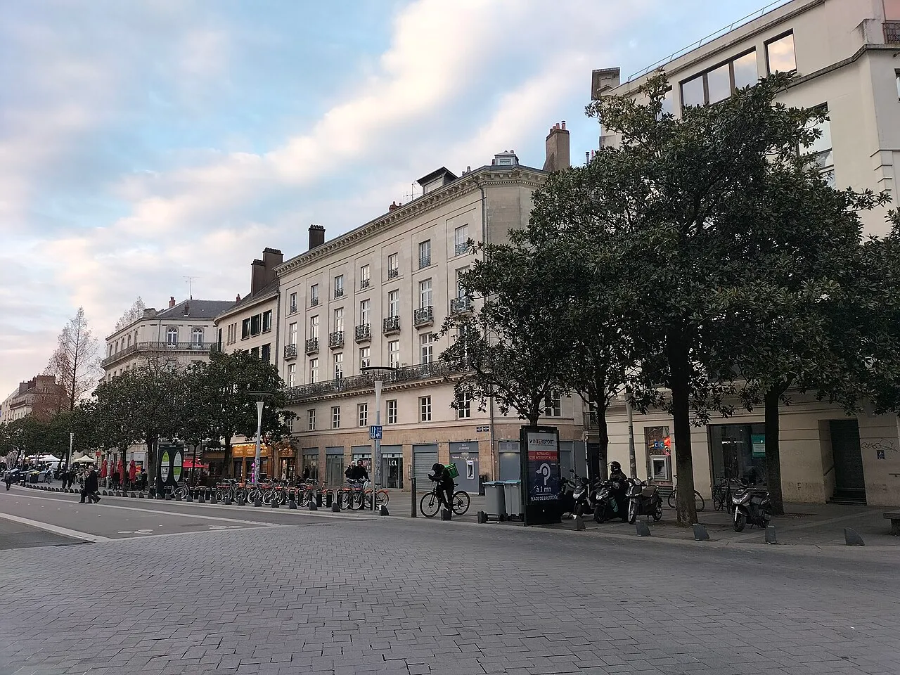 Cours des 50-Otages
