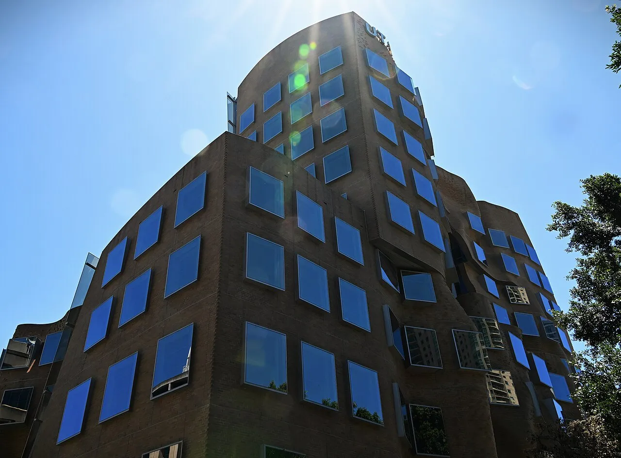 Dr Chau Chak Wing Building