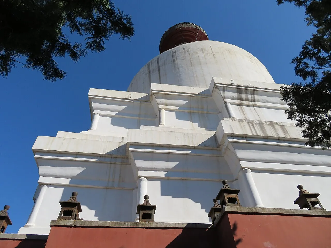Miaoying Temple (White Dagoba Temple)