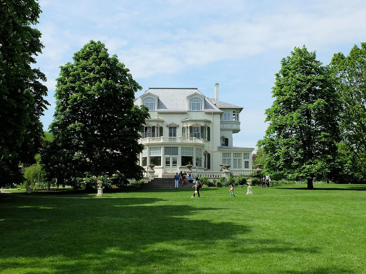 Spadina House