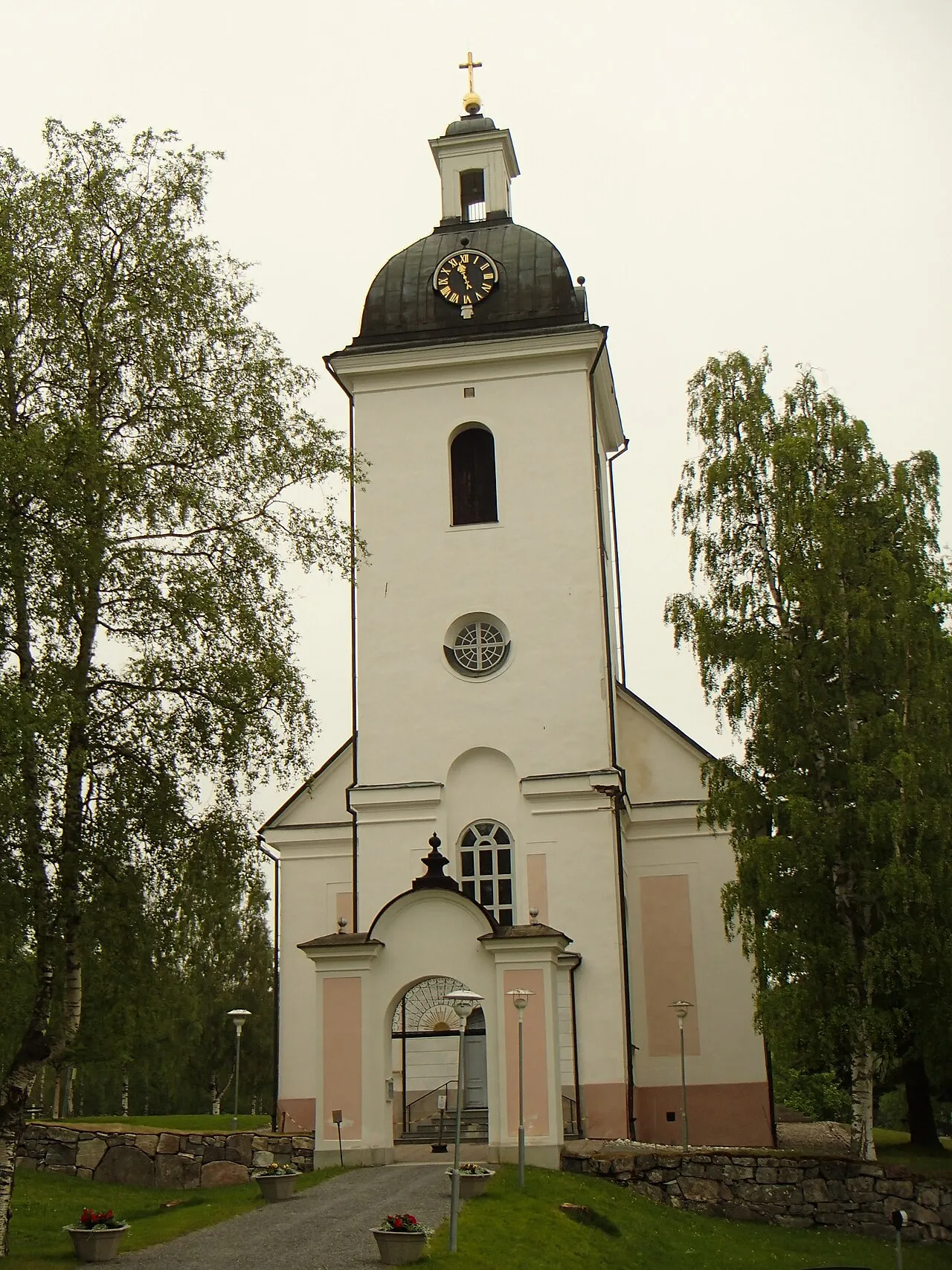Arnäs kyrka