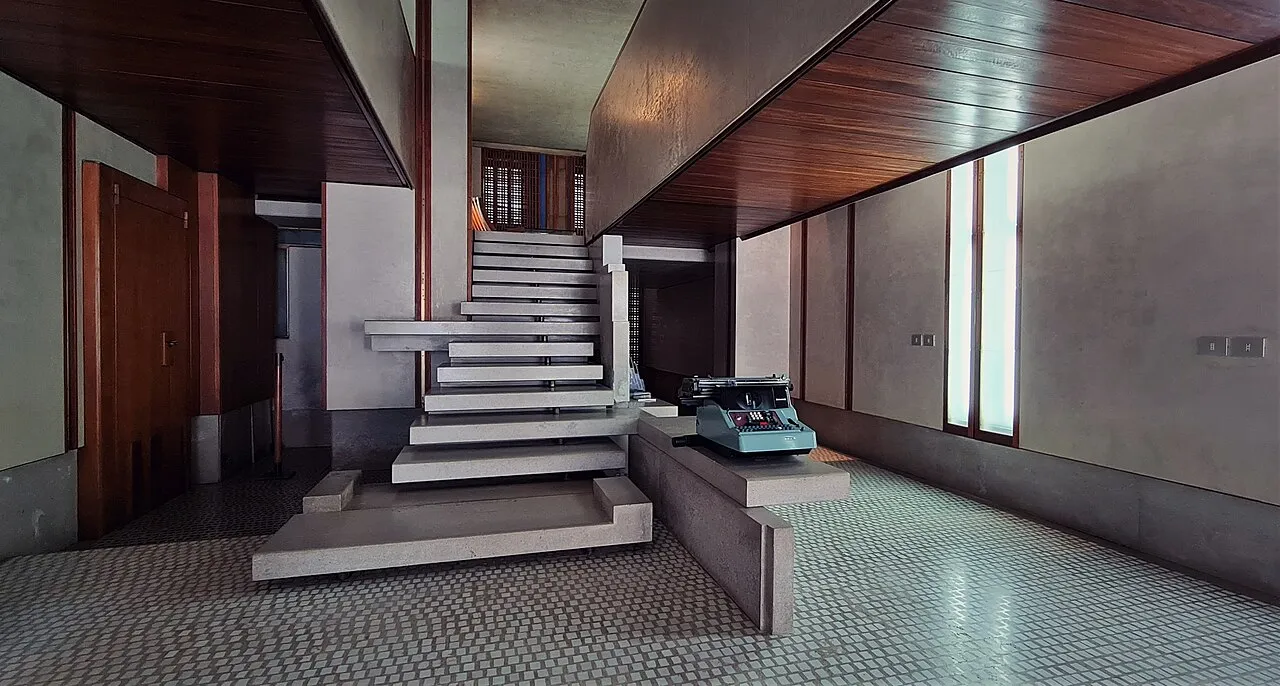 Olivetti Showroom