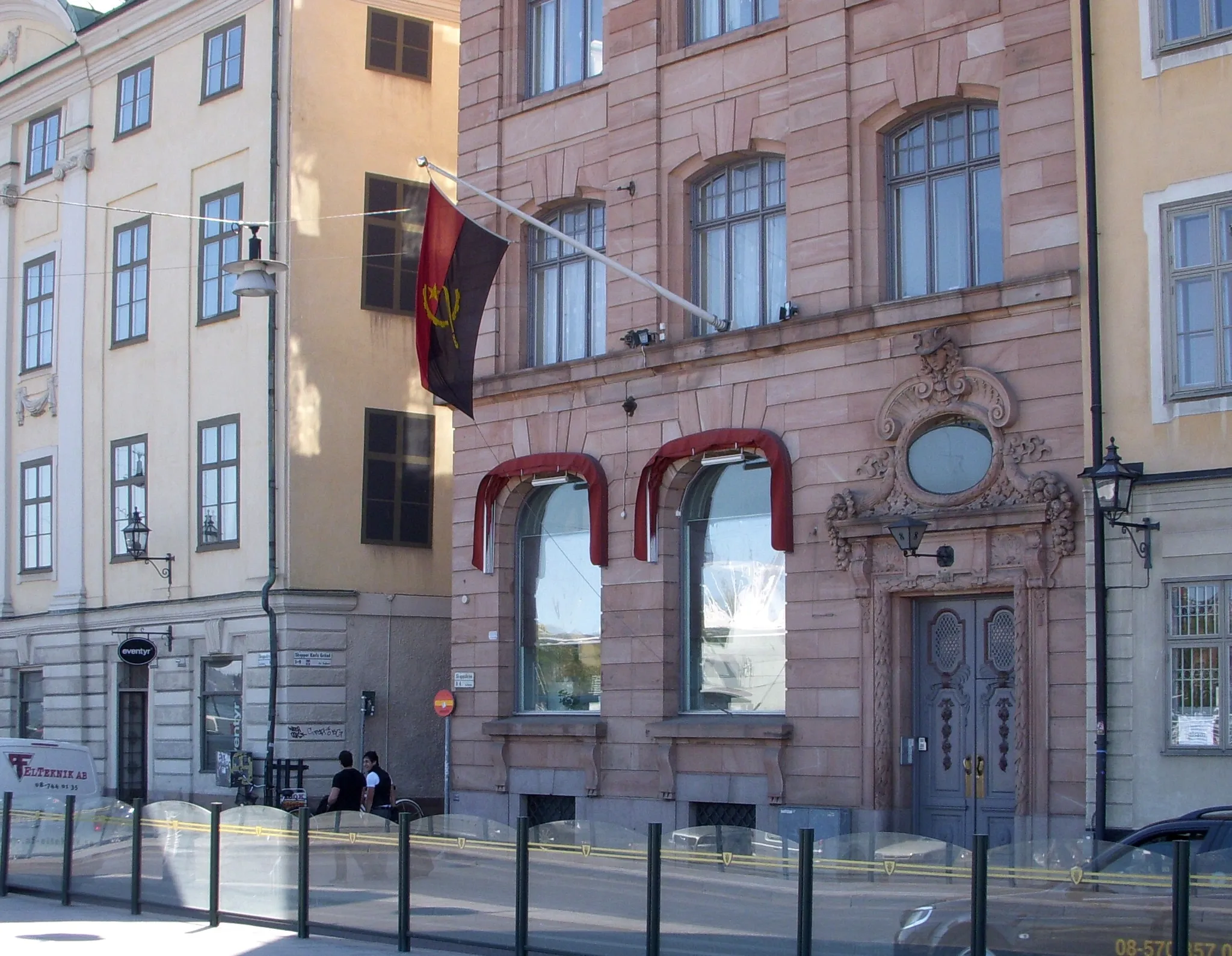 Skeppsbron 8