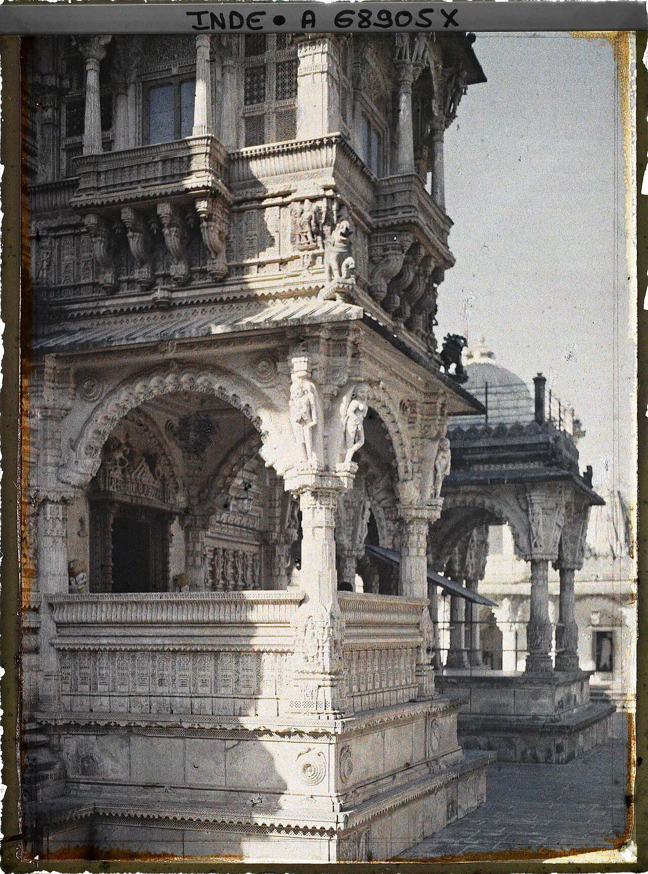 Hutheesing Jain Temple