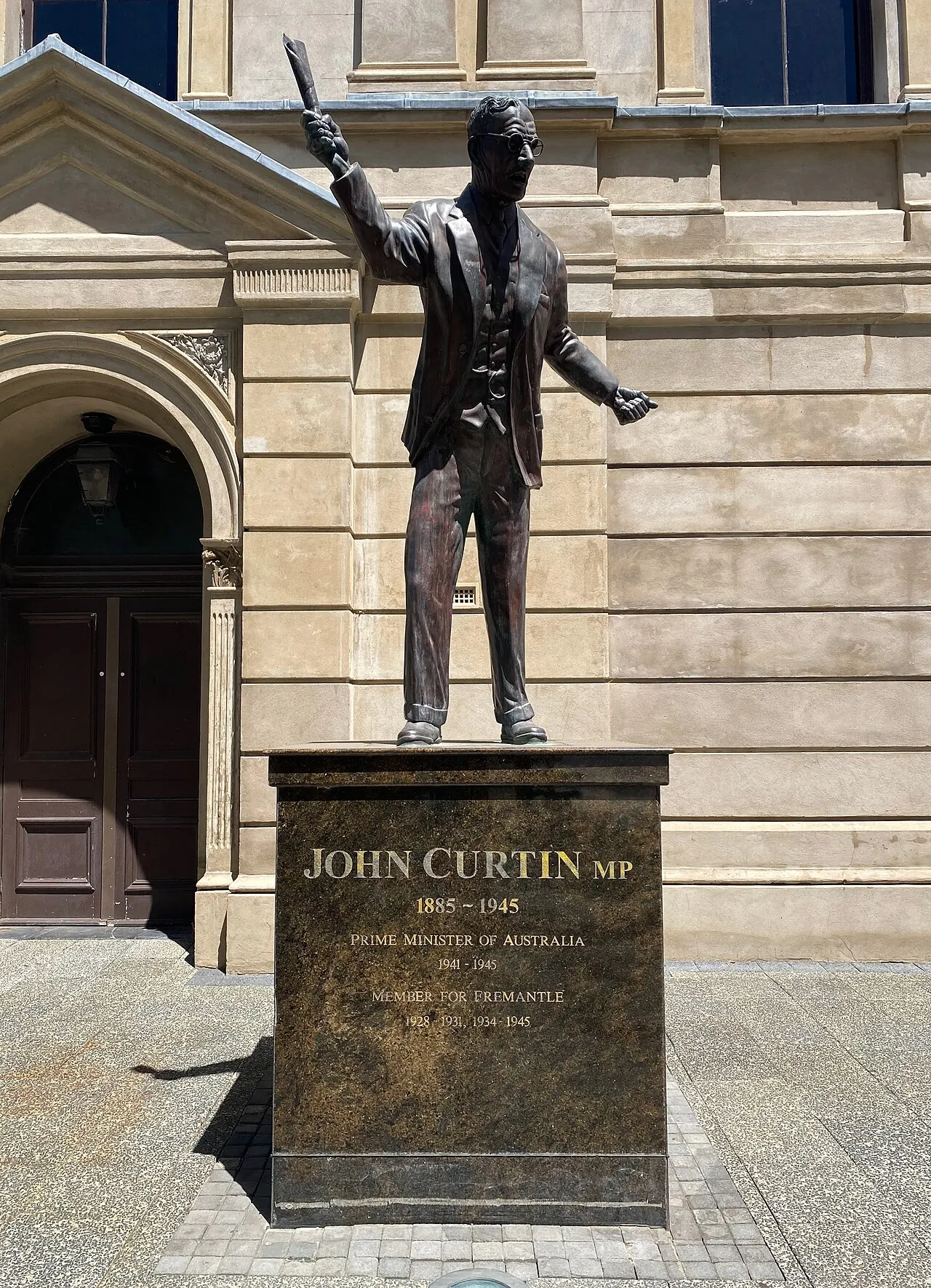 Statue of John Curtin