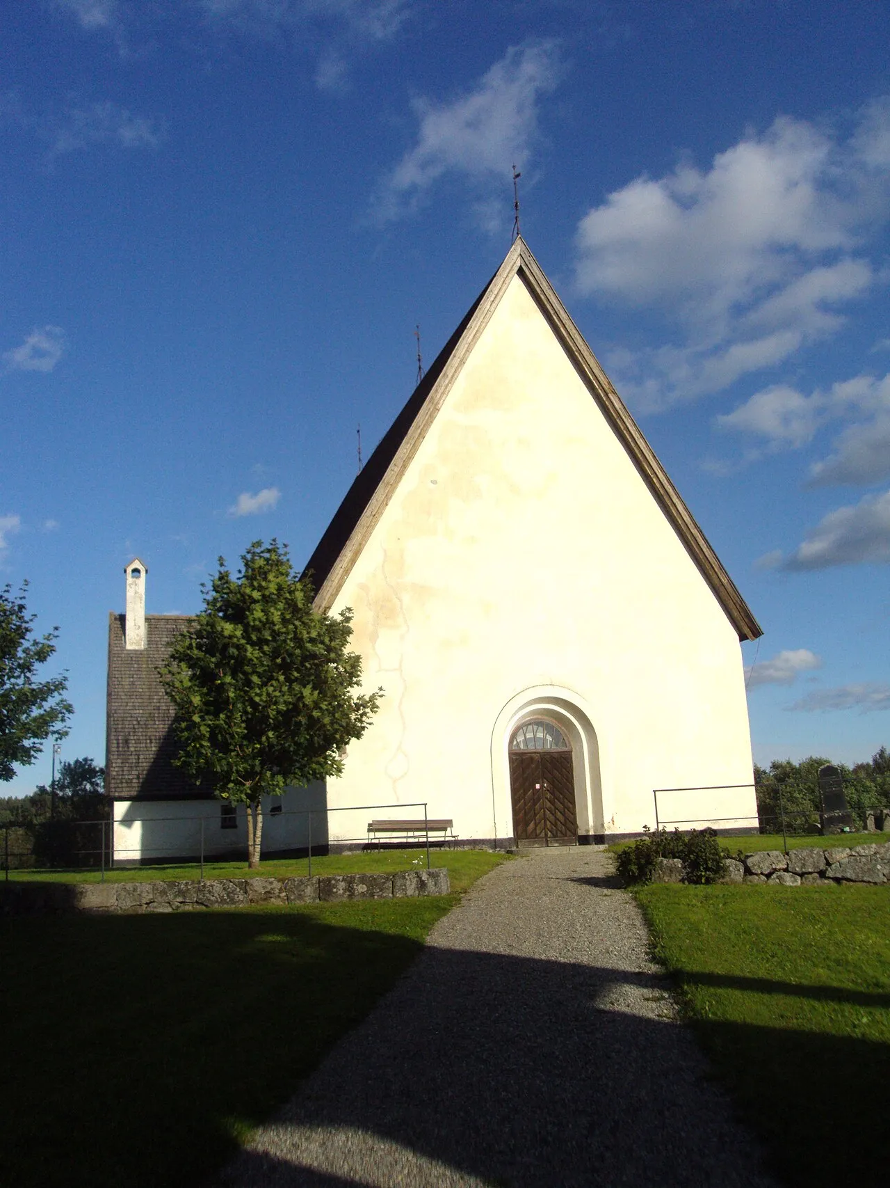 Överlännäs kyrka