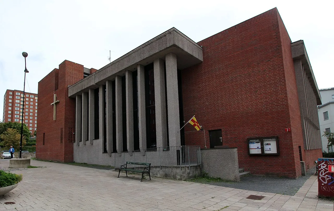 Hässelby Strand Church